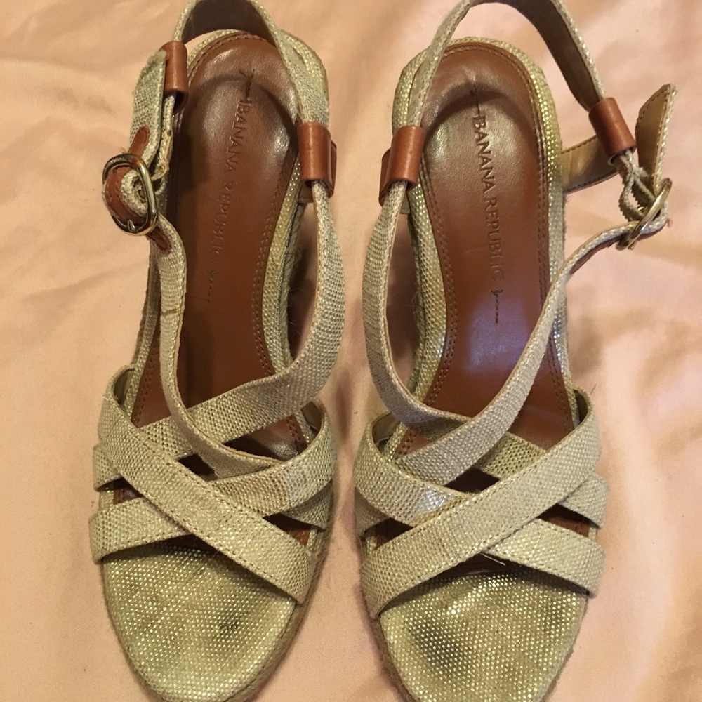 Banana Republic linen leather espadrilles wedge